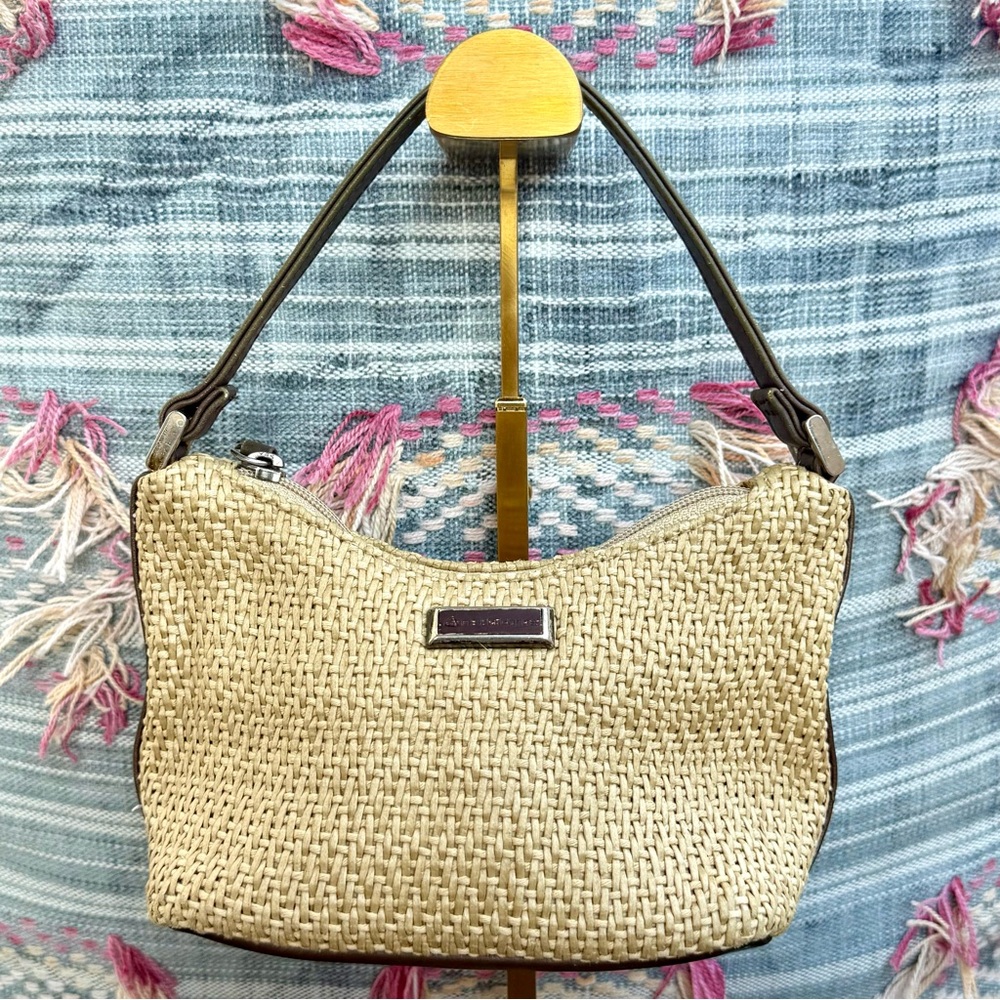 🧿PRICE FIRM🧿 
Liz Claiborne Small Woven Handbag